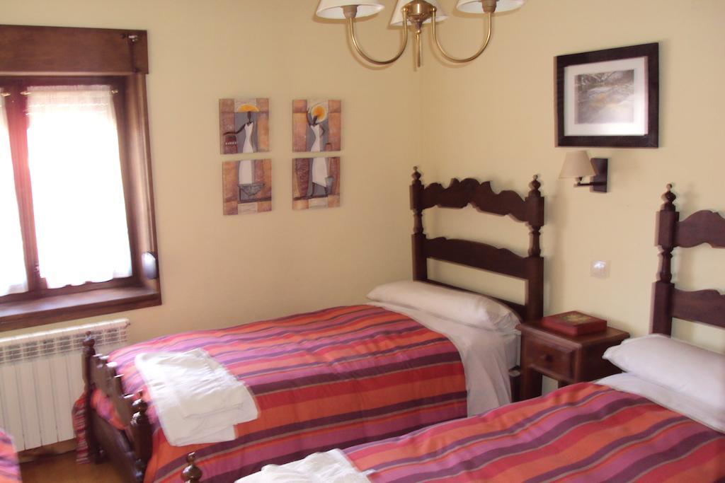 Artesano I y III Guest House Navarredonda de Gredos Rom bilde